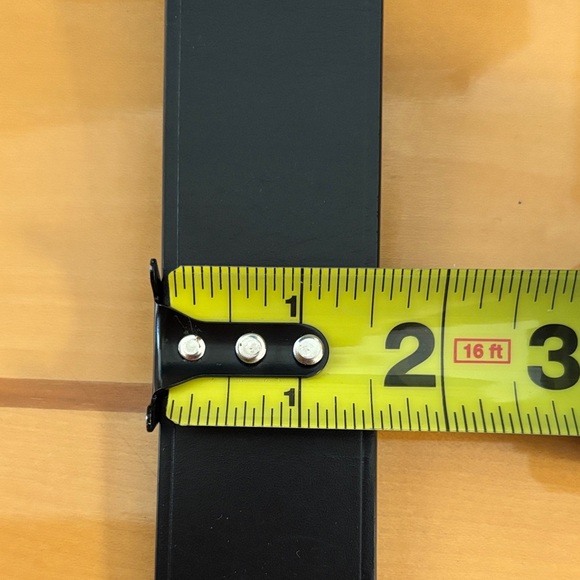 Salvatore Ferragamo Unisex Black Leather Belt with Gold Buckle Size 36 - Picture 7 of 10